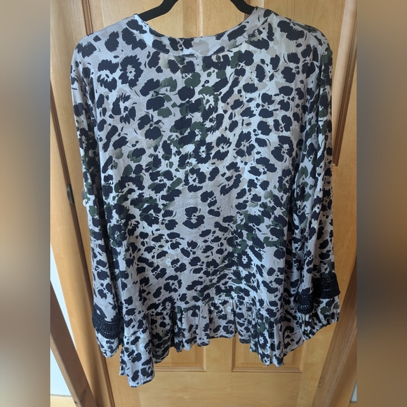 Tribal Animal Print Blouse - Picture 5 of 8